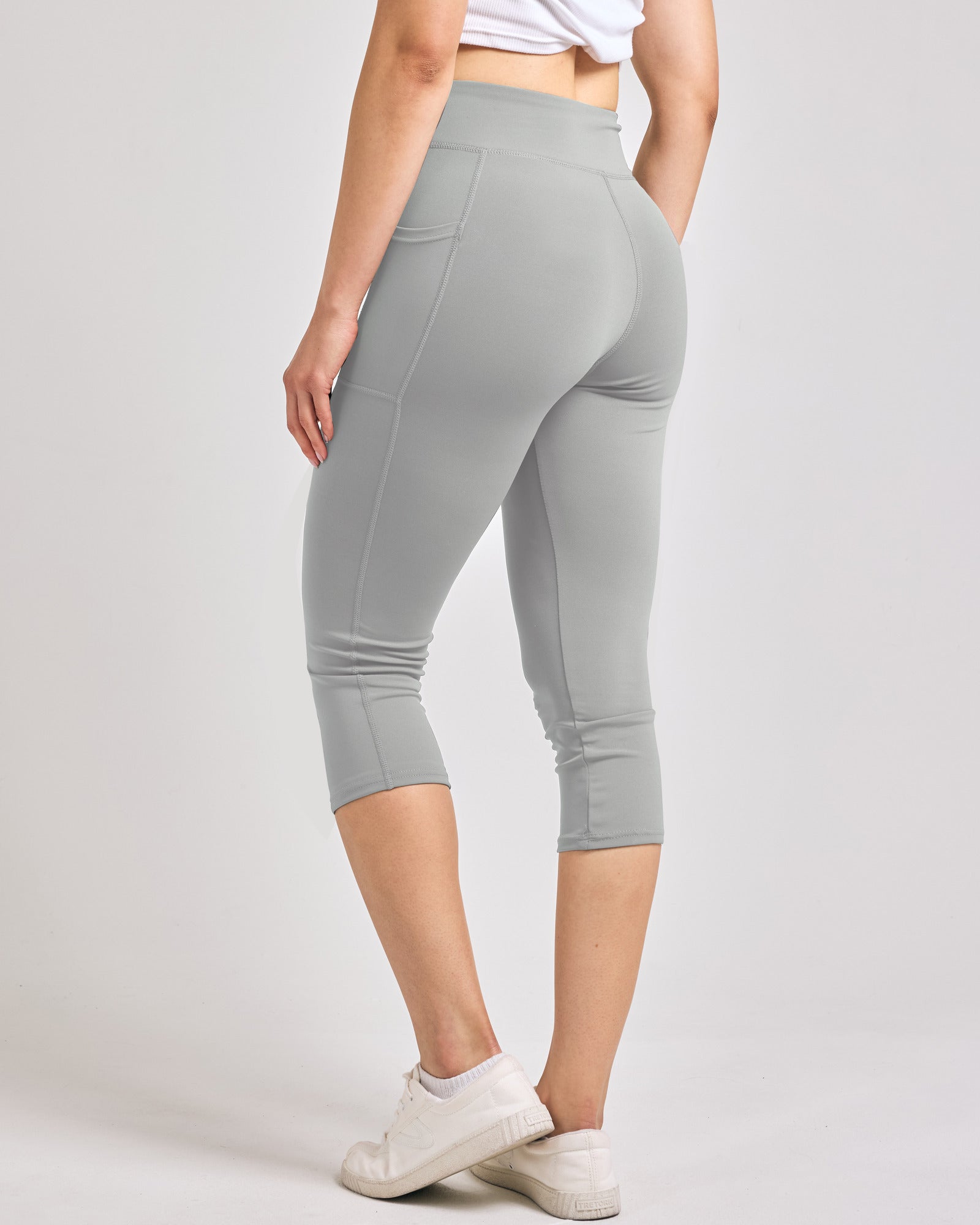 4 Pack: Women's Capri Leggings with Pockets (Available in Plus Size)