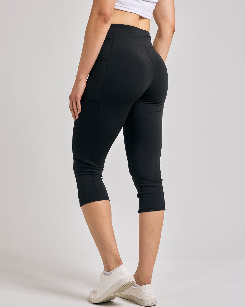 4 Pack: Women's Capri Leggings with Pockets (Available in Plus Size)