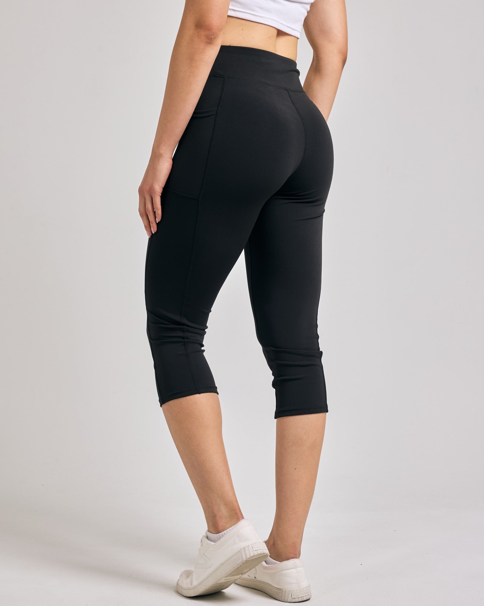 4 Pack: Women's Capri Leggings with Pockets (Available in Plus Size)