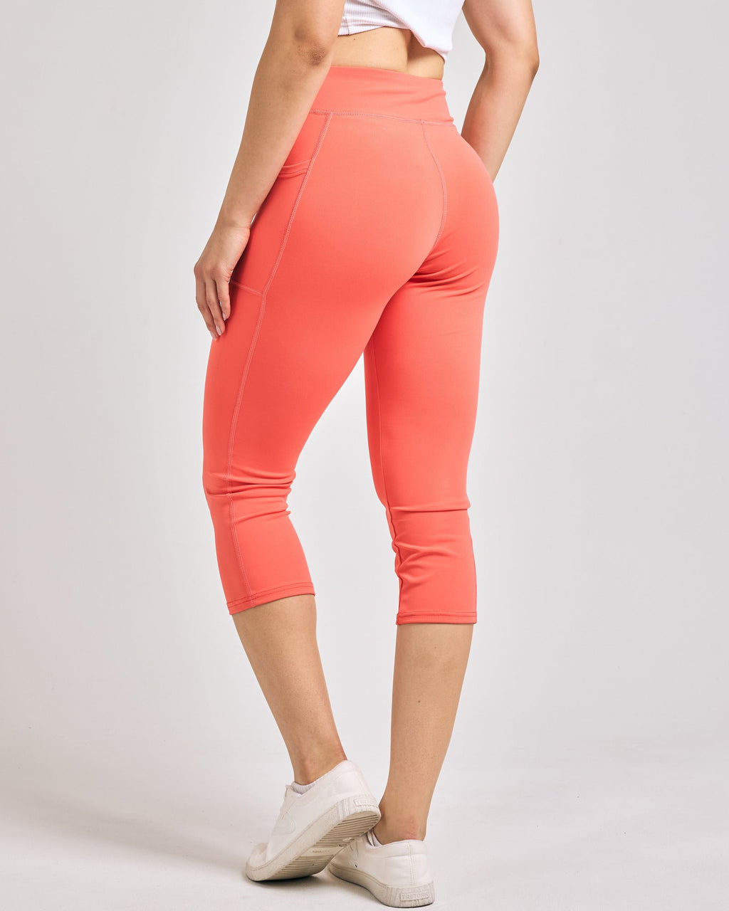 4 Pack: Women's Capri Leggings with Pockets (Available in Plus Size)