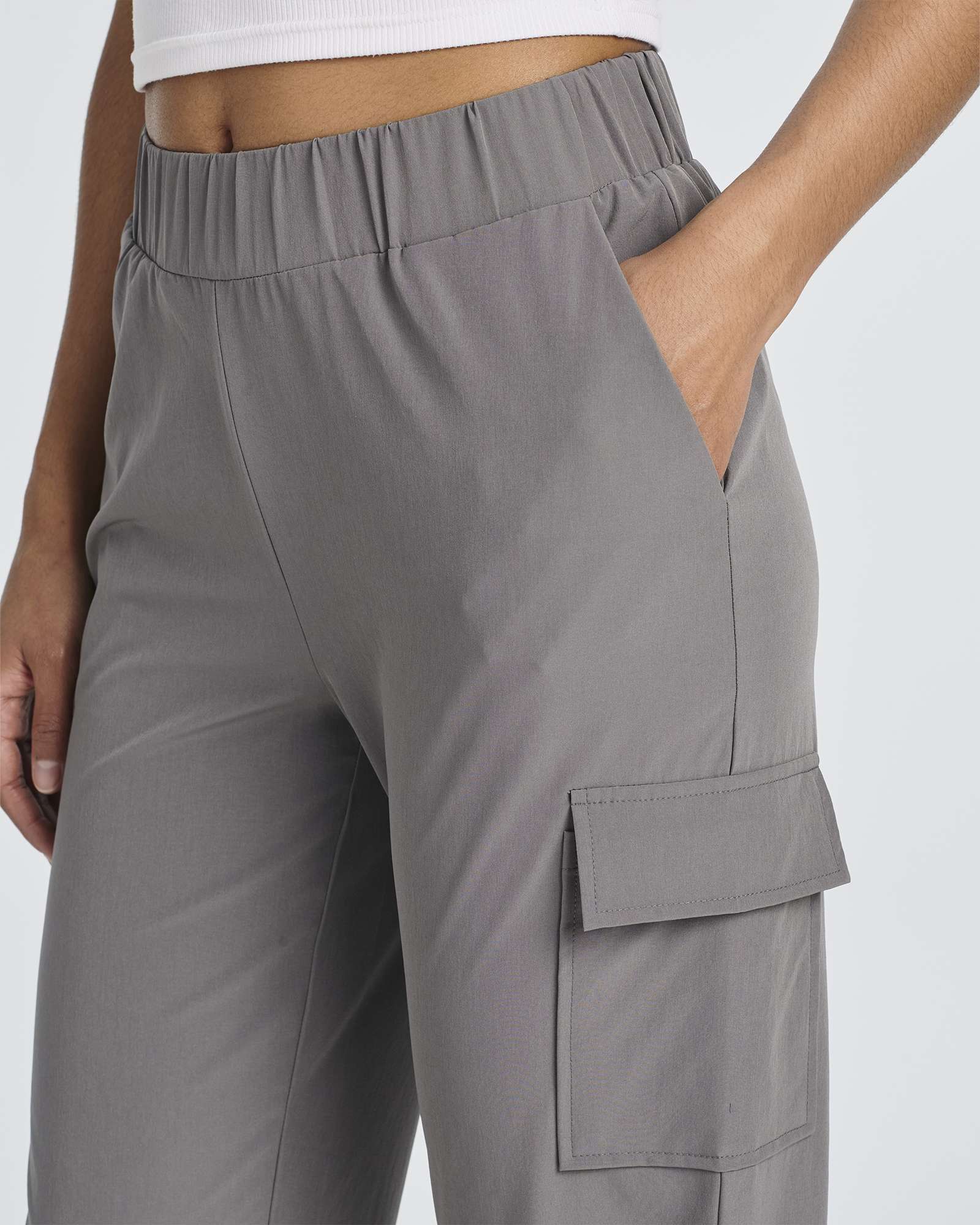 3 Pack: Women's Woven Cargo Capri Jogger Pants
