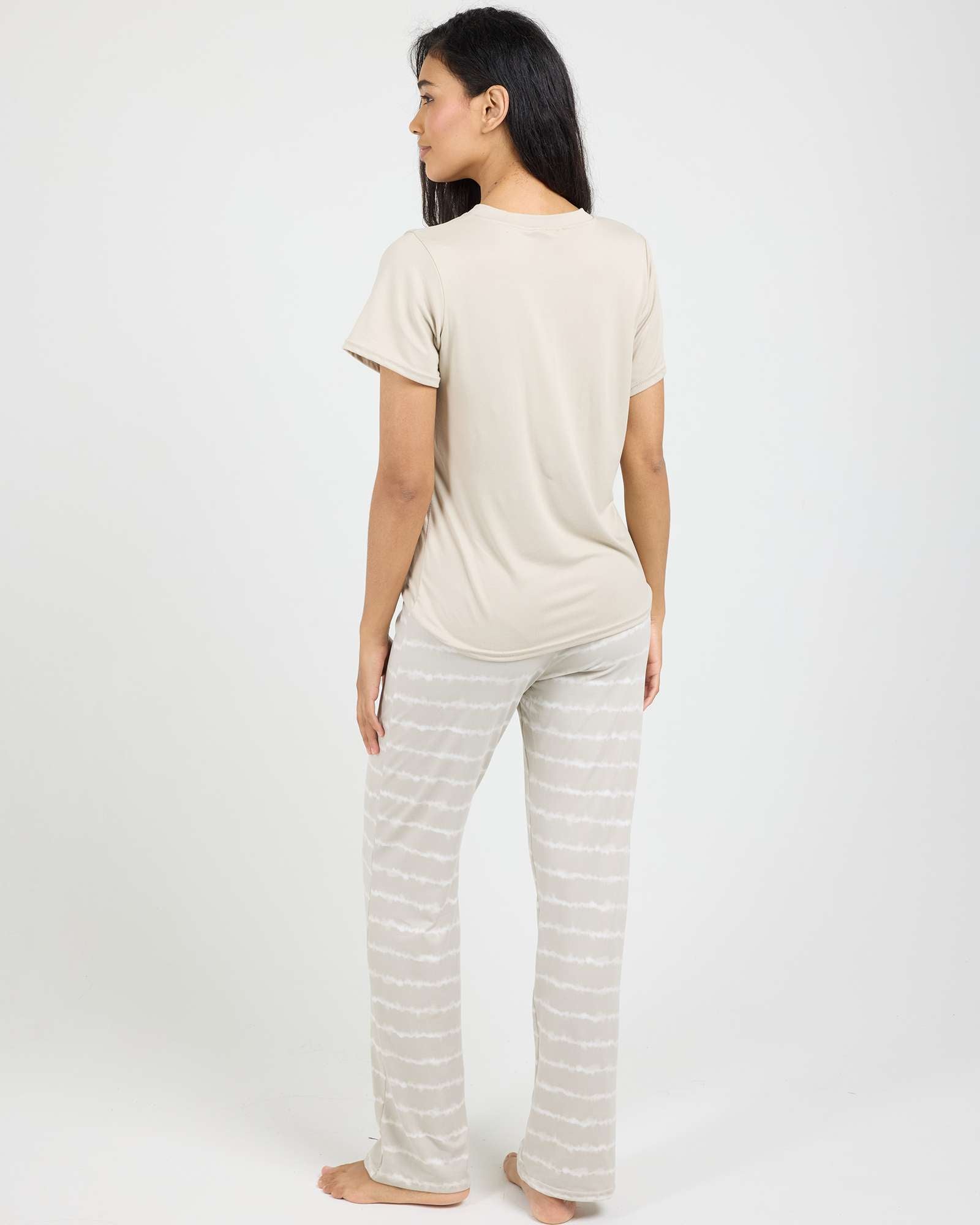 2 Pack: Women’s Pajama Set Super-Soft Short Sleeve V-Neck Top With Pants (Available in Plus Size)