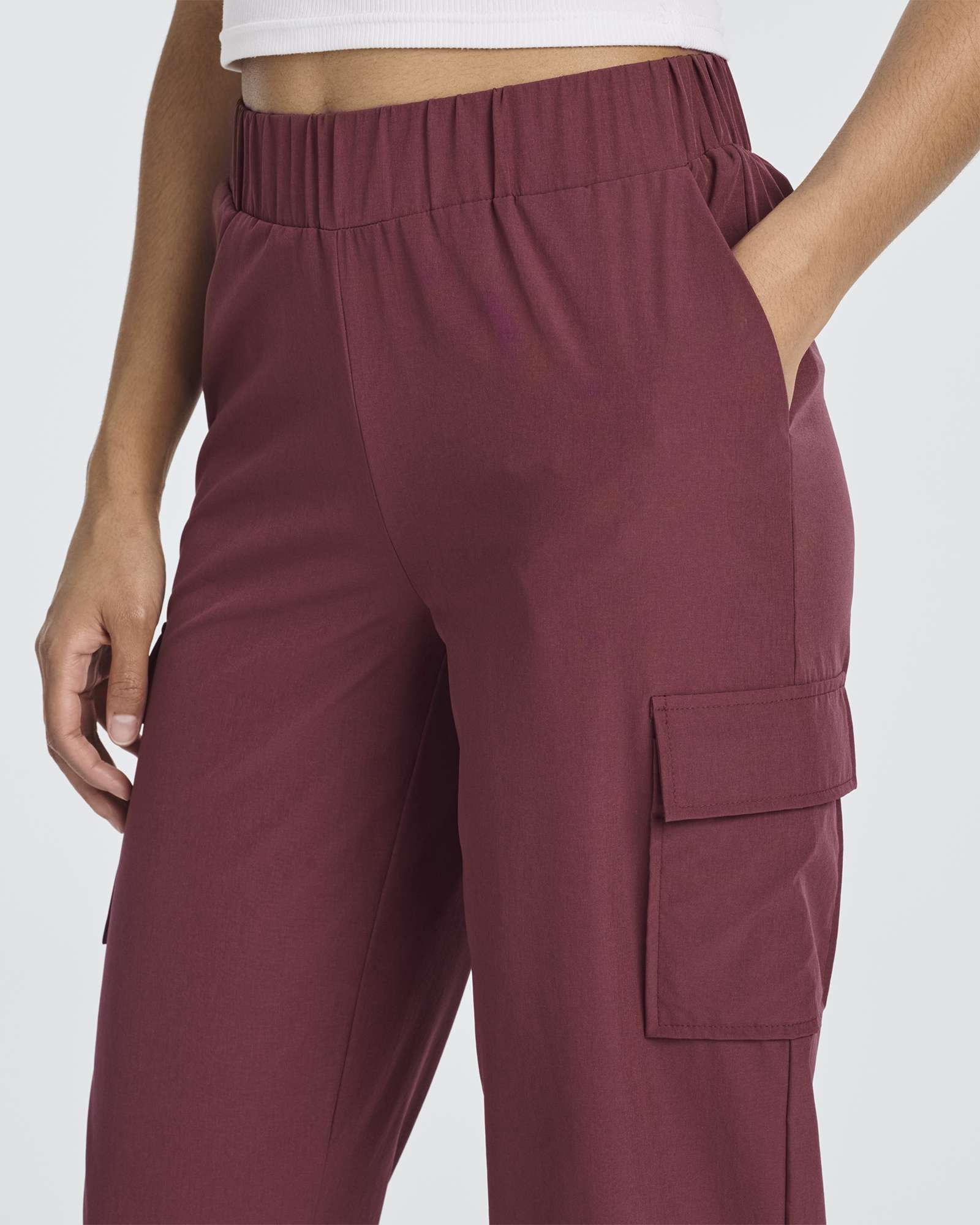 3 Pack: Women's Woven Cargo Capri Jogger Pants