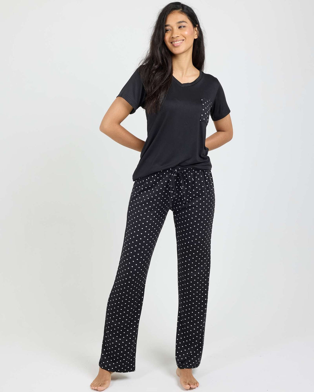 2 Pack: Women’s Pajama Set Super-Soft Short Sleeve V-Neck Top With Pants (Available in Plus Size)