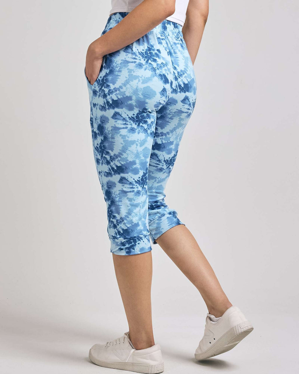 3 Pack: Women's Capri Joggers (Available in Plus Size)