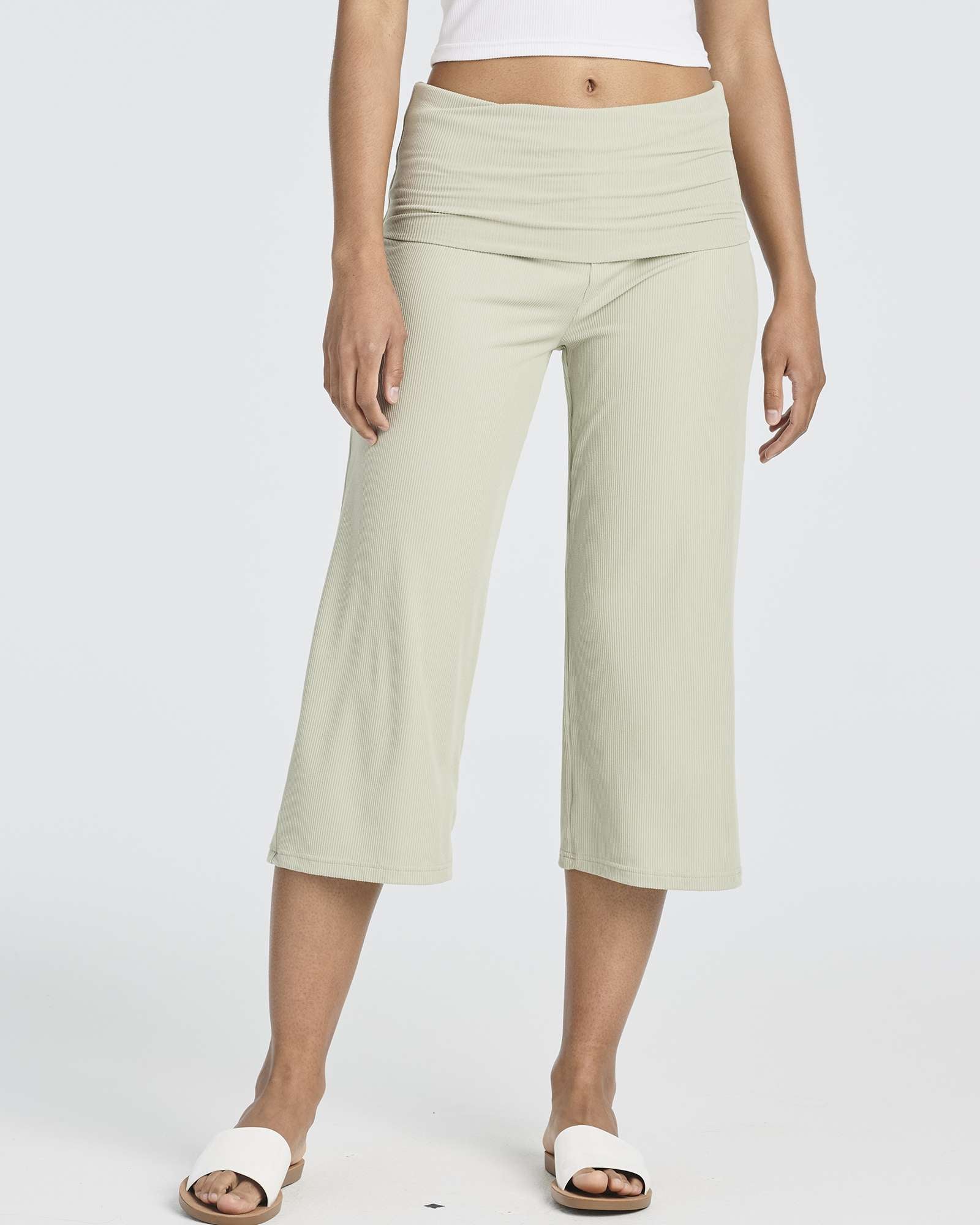 3 Pack: Women's Ribbed Foldover Wide Leg Capri Pants