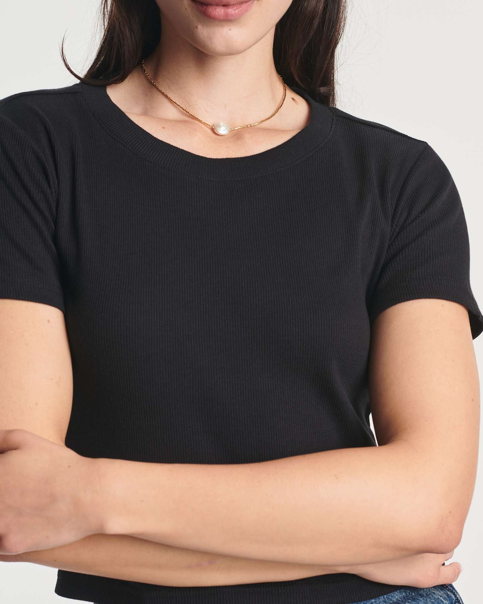 4 Pack: Women's Short Sleeve Ribbed Knit Crop Top