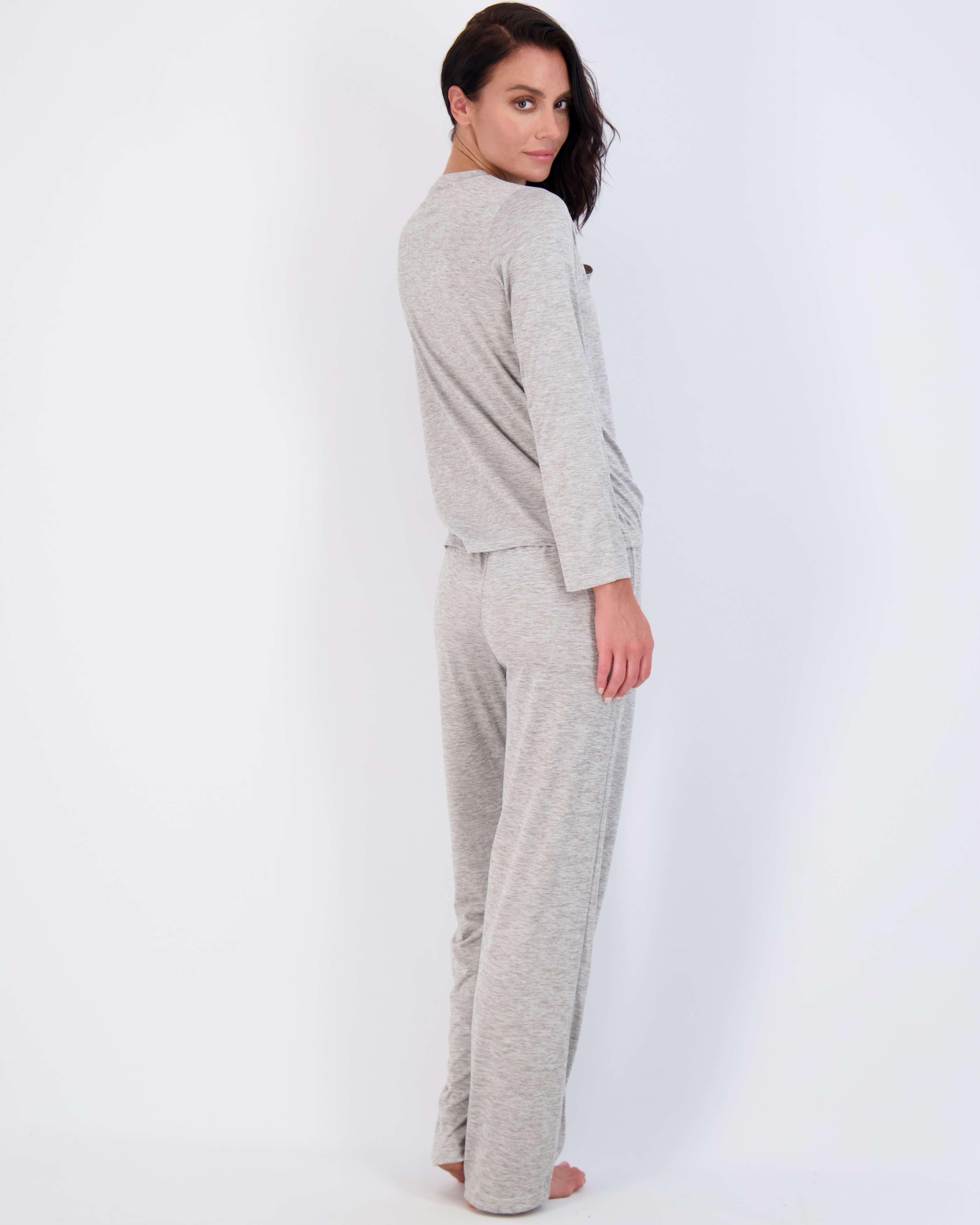 2 Pack: Women’s Pajama Set Super-Soft Long Sleeve Top With Pants
