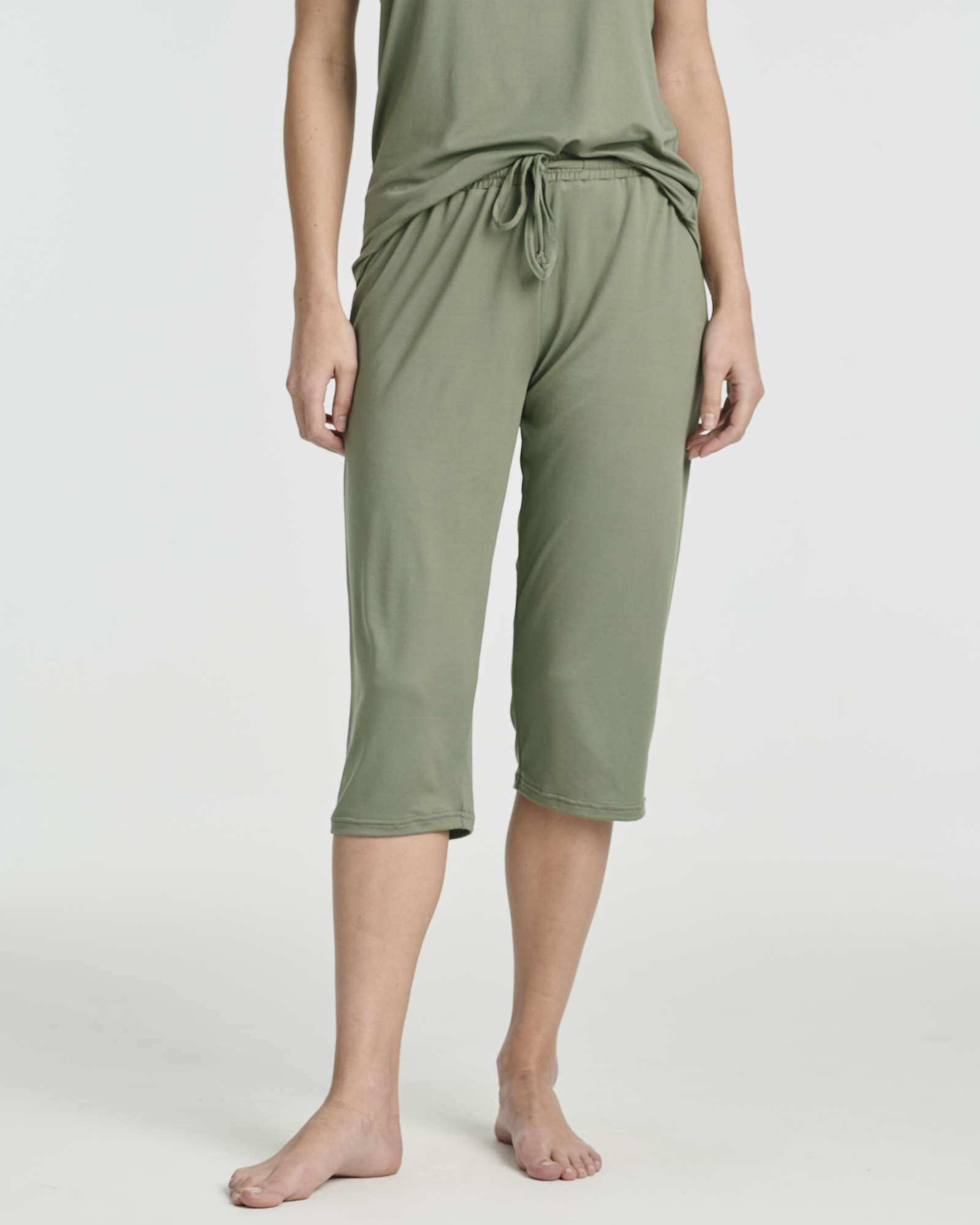 2 Pack: Women's Pajama Set Tank Top and Capri Pants