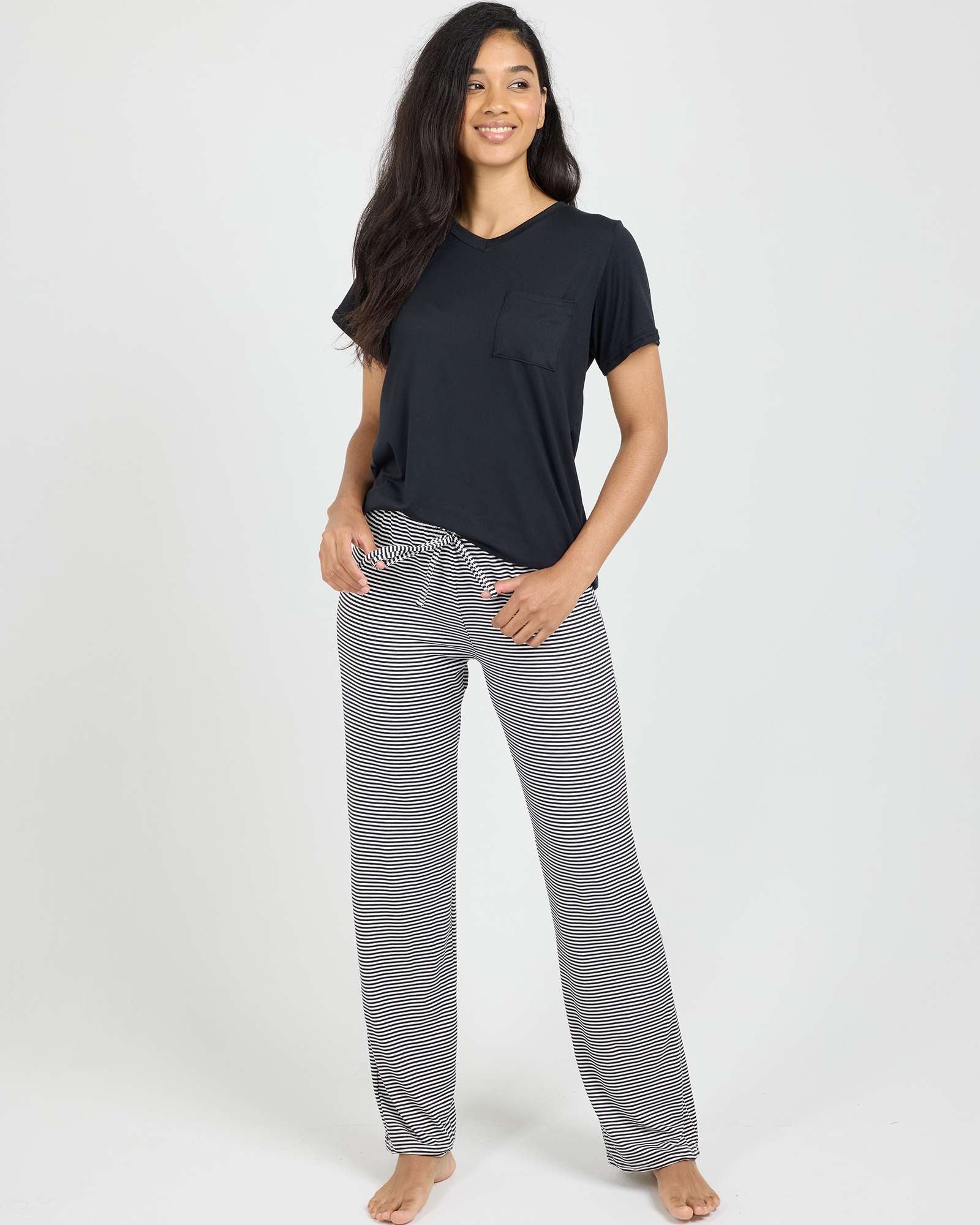 2 Pack: Women’s Pajama Set Super-Soft Short Sleeve V-Neck Top With Pants (Available in Plus Size)
