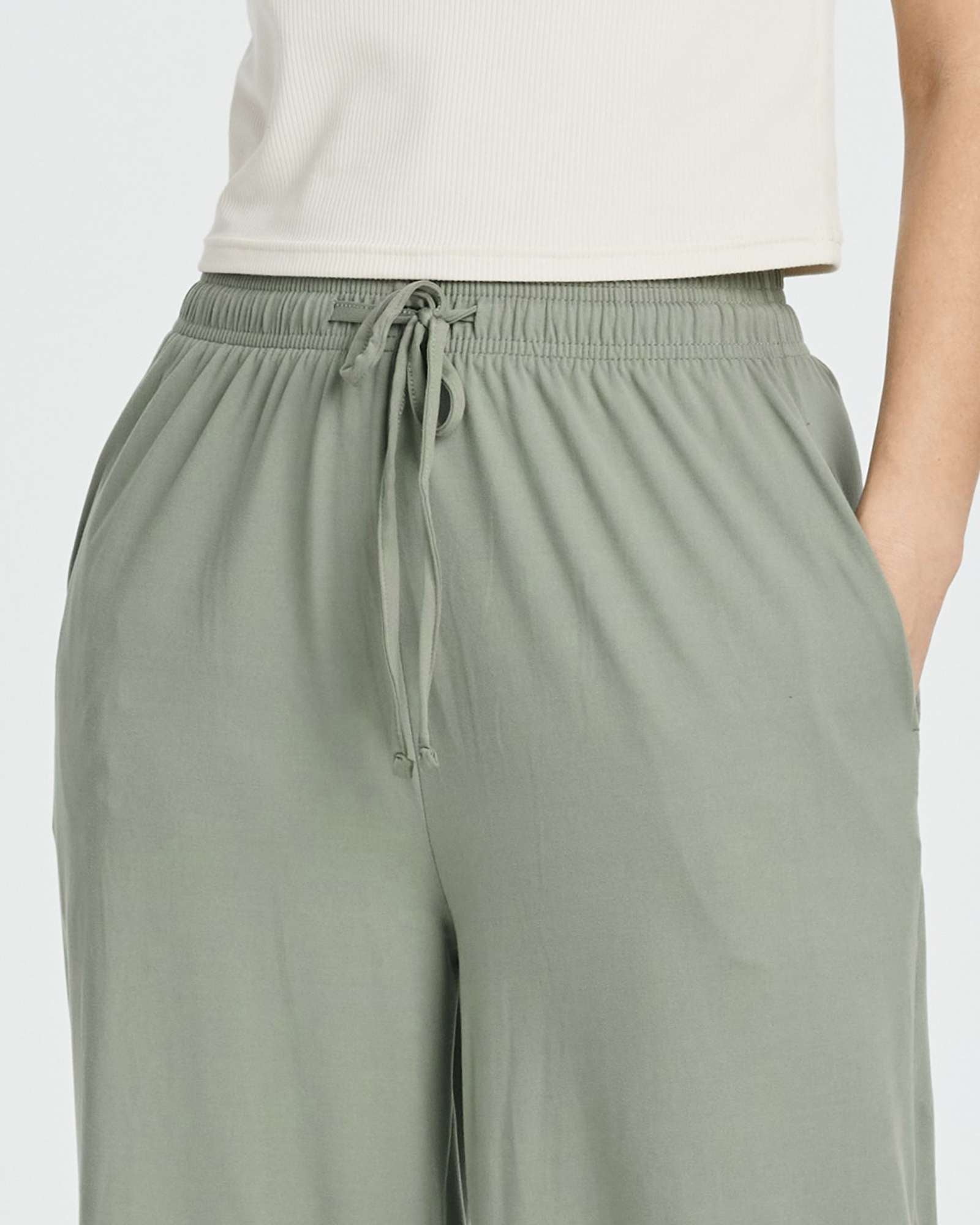 3 Pack: Women's Ultra-Soft Wide Leg Capri Pants