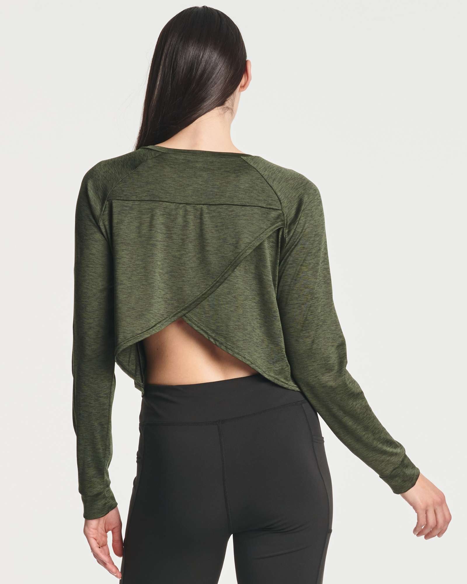 4 Pack: Women's Long Sleeve Petal Back Crop Top (Available in Plus Size)