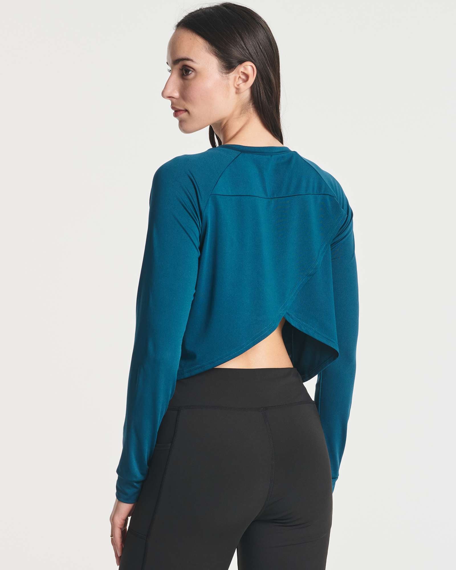 4 Pack: Women's Long Sleeve Petal Back Crop Top (Available in Plus Size)